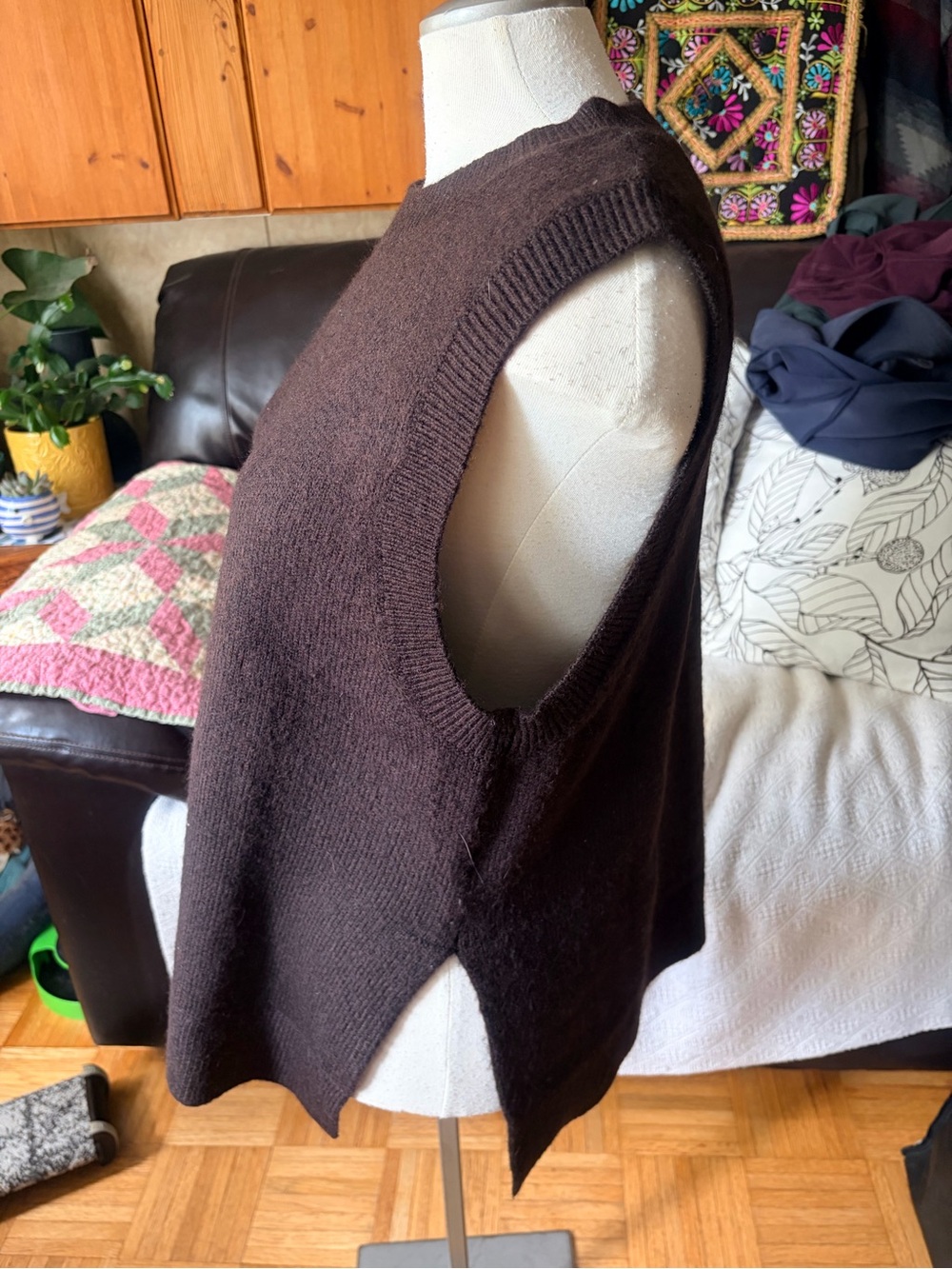 H&M Wool Blend Crew Neck Loose Fit Knitted Sweater Vest Size Small Brown - Picture 2 of 6